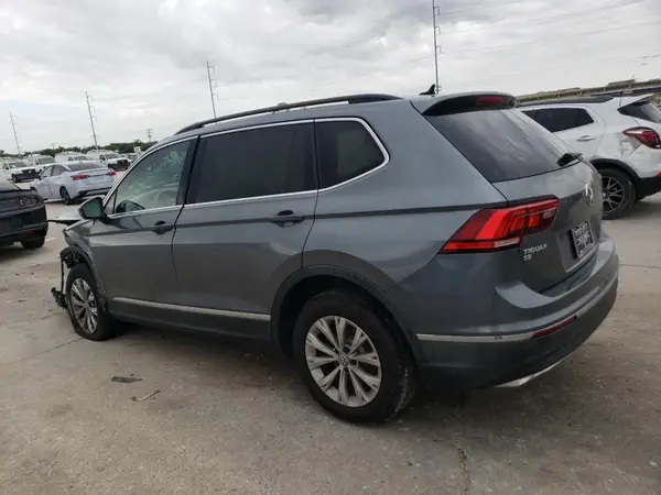 3VV3B7AX7JM005708 2018 VOLKSWAGEN TIGUAN - Image 2