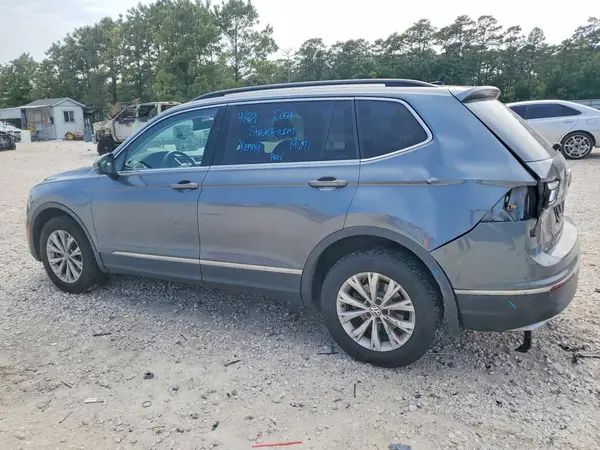 3VV3B7AX7JM023464 2018 VOLKSWAGEN TIGUAN - Image 2