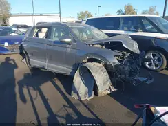 3VV3B7AX7JM036229 2018 VOLKSWAGEN TIGUAN