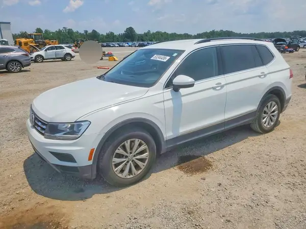 3VV3B7AX7JM073958 2018 VOLKSWAGEN TIGUAN - Image 1
