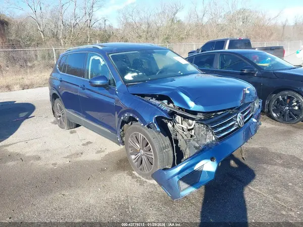 3VV3B7AX7JM076309 2018 VOLKSWAGEN TIGUAN - Image 1