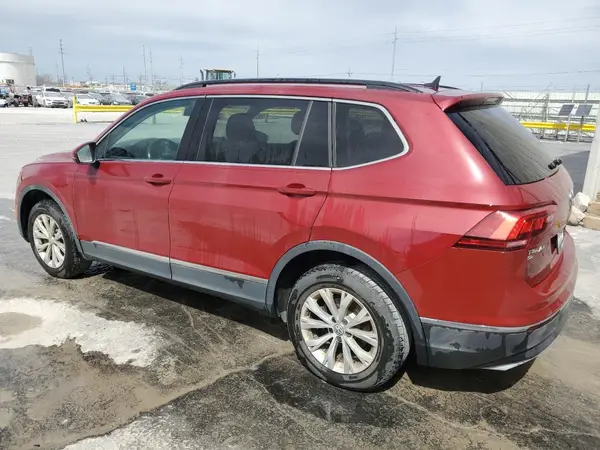 3VV3B7AX7JM078285 2018 VOLKSWAGEN TIGUAN - Image 2
