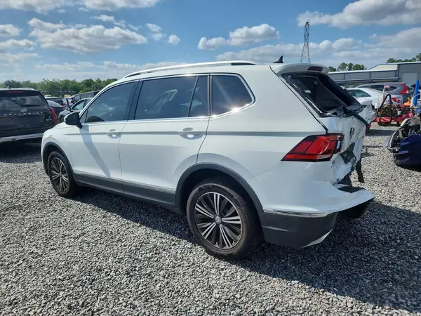 3VV3B7AX7JM094101 2018 VOLKSWAGEN TIGUAN - Image 2