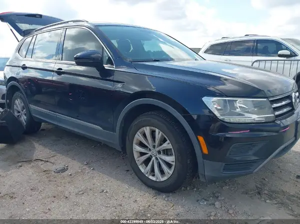 3VV3B7AX7JM119238 2018 VOLKSWAGEN TIGUAN - Image 1