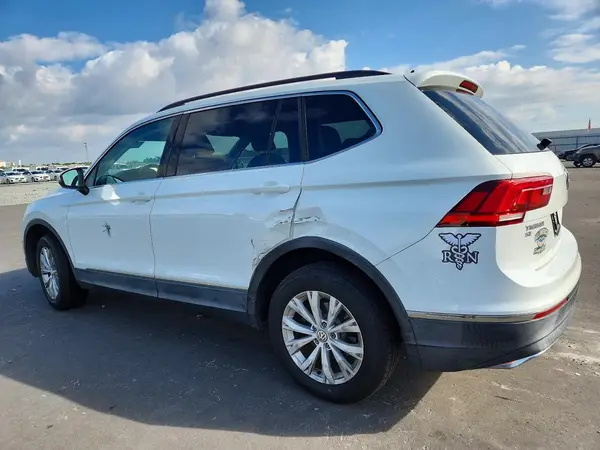3VV3B7AX7JM133849 2018 VOLKSWAGEN TIGUAN - Image 2