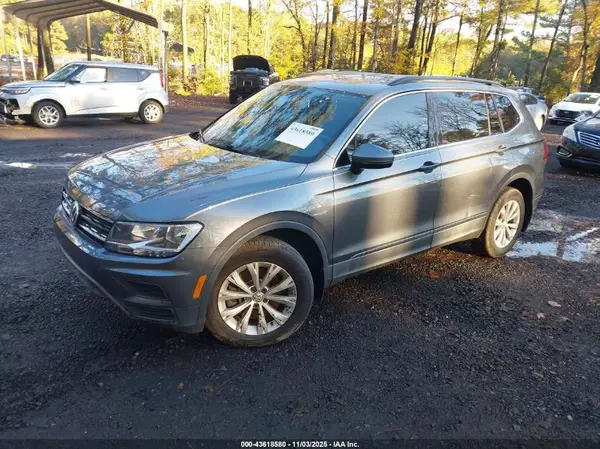 3VV3B7AX7JM152076 2018 VOLKSWAGEN TIGUAN - Image 2