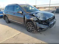 3VV3B7AX7JM192304 2018 VOLKSWAGEN TIGUAN