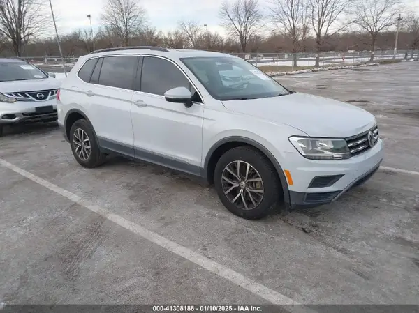 3VV3B7AX7JM195624 2018 VOLKSWAGEN TIGUAN - Image 1