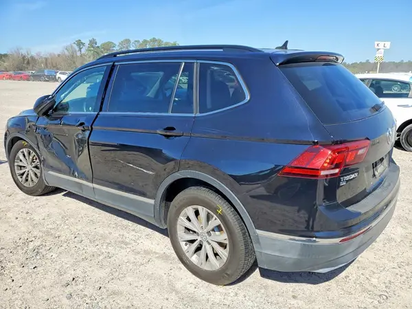 3VV3B7AX7JM200742 2018 VOLKSWAGEN TIGUAN - Image 2