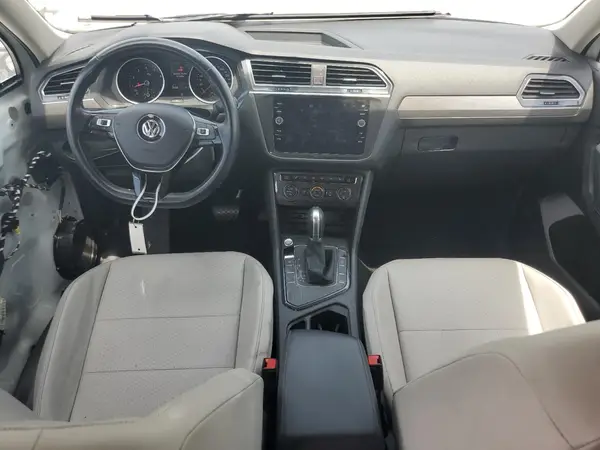 3VV3B7AX7JM212003 2018 VOLKSWAGEN TIGUAN - Image 8
