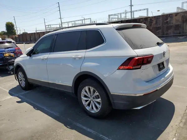 3VV3B7AX7JM214267 2018 VOLKSWAGEN TIGUAN - Image 2