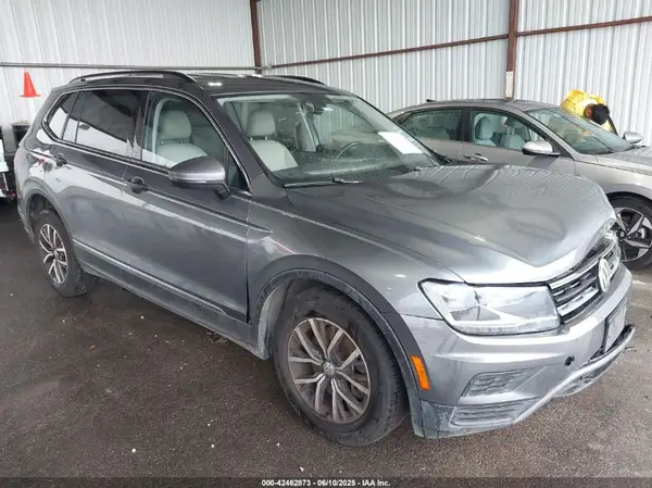 3VV3B7AX7JM222398 2018 VOLKSWAGEN TIGUAN - Image 1
