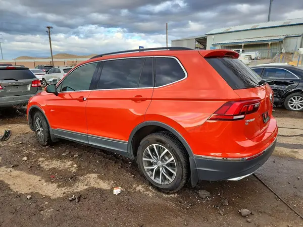 3VV3B7AX7JM222482 2018 VOLKSWAGEN TIGUAN - Image 2
