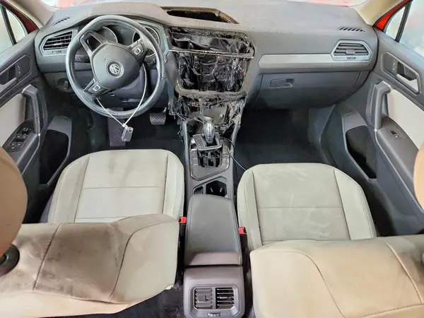 3VV3B7AX7JM222482 2018 VOLKSWAGEN TIGUAN - Image 8