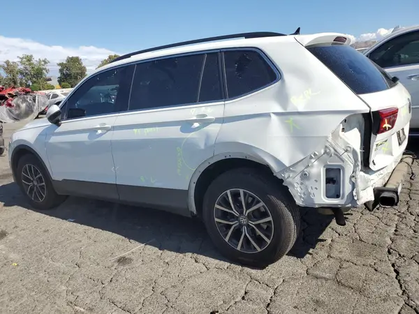 3VV3B7AX7KM004950 2019 VOLKSWAGEN TIGUAN - Image 2