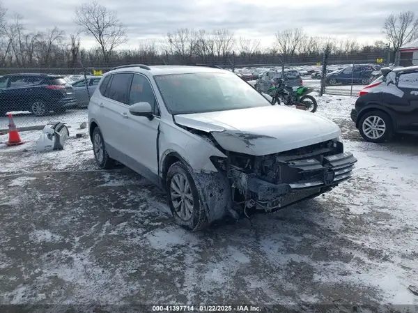 3VV3B7AX7KM040136 2019 VOLKSWAGEN TIGUAN - Image 1