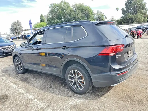 3VV3B7AX7KM119242 2019 VOLKSWAGEN TIGUAN - Image 2
