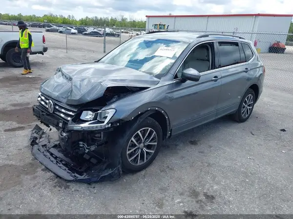 3VV3B7AX7KM161135 2019 VOLKSWAGEN TIGUAN - Image 2