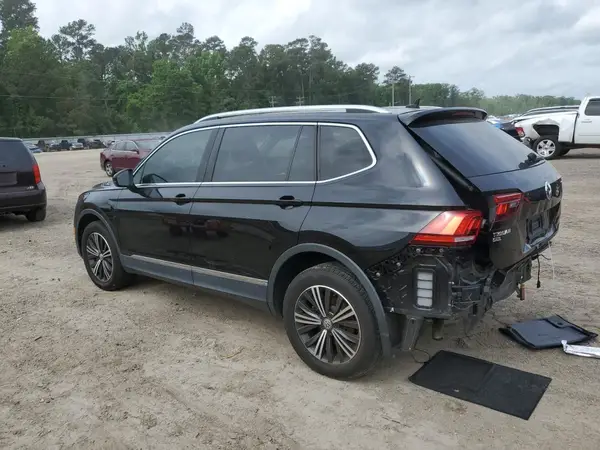 3VV3B7AX7KM198590 2019 VOLKSWAGEN TIGUAN - Image 2