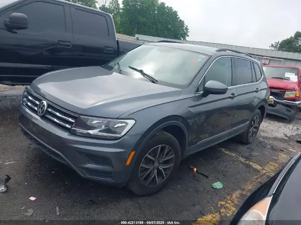 3VV3B7AX7LM045239 2020 VOLKSWAGEN TIGUAN - Image 2