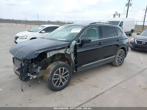 3VV3B7AX7LM067046 2020 VOLKSWAGEN TIGUAN - Image 2