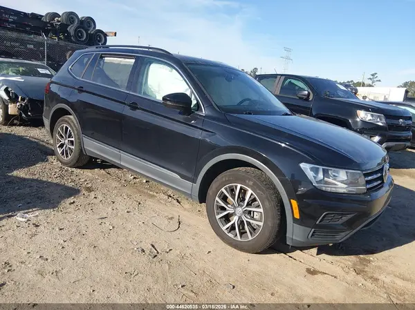3VV3B7AX7LM101860 2020 VOLKSWAGEN TIGUAN - Image 1