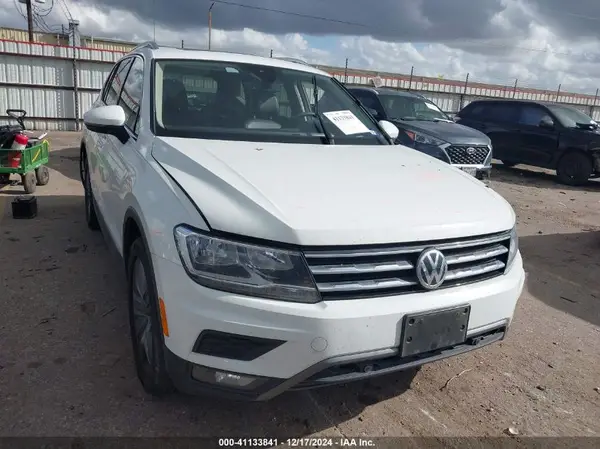 3VV3B7AX7LM141498 2020 VOLKSWAGEN TIGUAN - Image 1