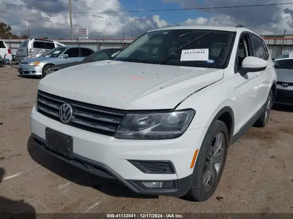 3VV3B7AX7LM141498 2020 VOLKSWAGEN TIGUAN - Image 2