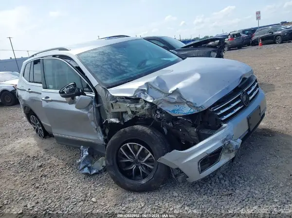 3VV3B7AX7LM144742 2020 VOLKSWAGEN TIGUAN - Image 1