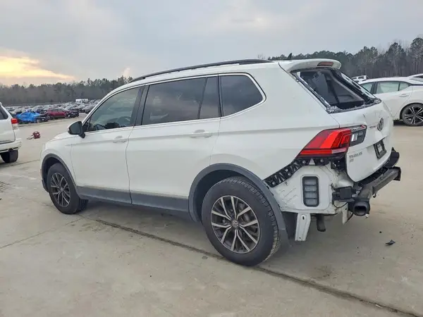 3VV3B7AX7LM160794 2020 VOLKSWAGEN TIGUAN - Image 2
