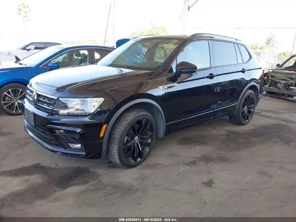 3VV3B7AX7MM015580 2021 VOLKSWAGEN TIGUAN - Image 2