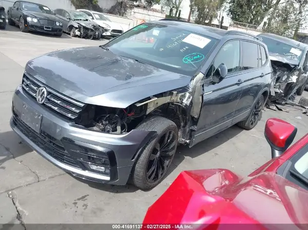 3VV3B7AX7MM037871 2021 VOLKSWAGEN TIGUAN - Image 2