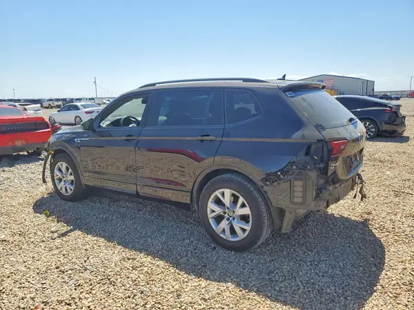 3VV3B7AX7MM056517 2021 VOLKSWAGEN TIGUAN - Image 2