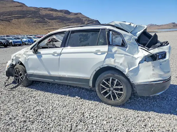 3VV3B7AX7MM057313 2021 VOLKSWAGEN TIGUAN - Image 2
