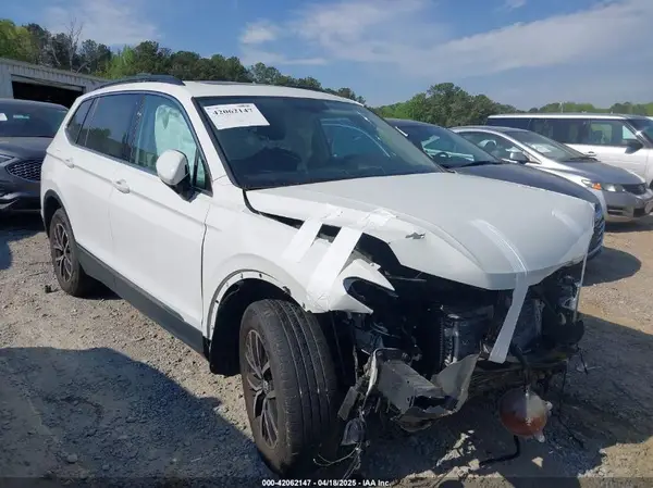3VV3B7AX7MM080266 2021 VOLKSWAGEN TIGUAN - Image 1