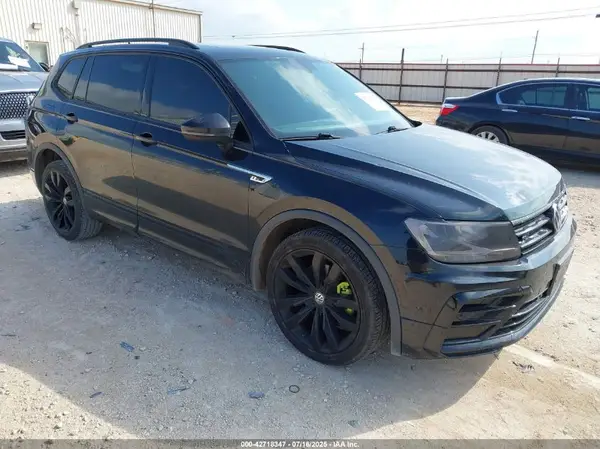 3VV3B7AX7MM111046 2021 VOLKSWAGEN TIGUAN - Image 1