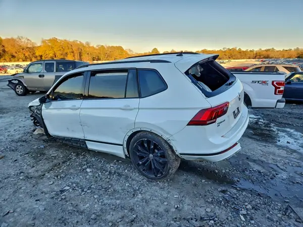 3VV3B7AX7MM118823 2021 VOLKSWAGEN TIGUAN - Image 2