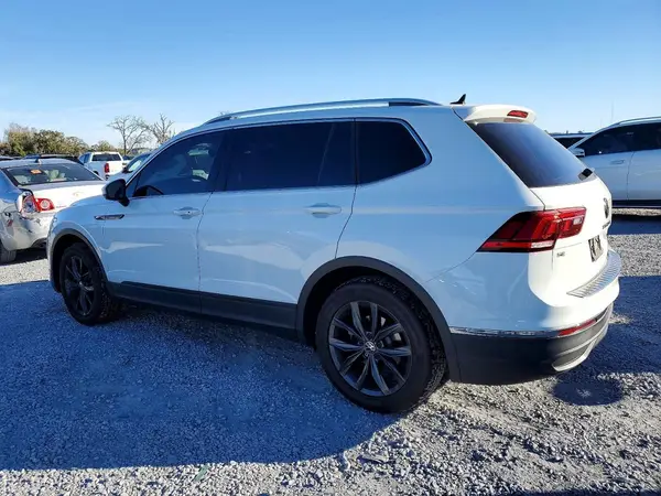 3VV3B7AX7NM015659 2022 VOLKSWAGEN TIGUAN - Image 2