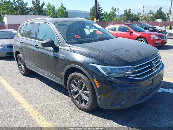 3VV3B7AX7NM104857 2022 VOLKSWAGEN TIGUAN - Image 1