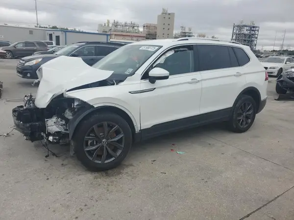 3VV3B7AX7PM117286 2023 VOLKSWAGEN TIGUAN - Image 1