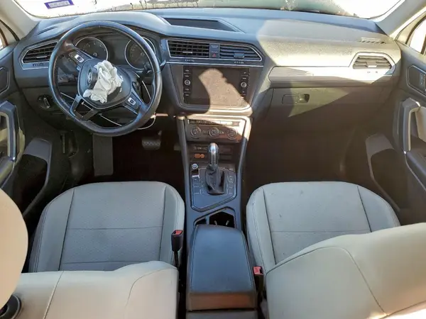 3VV3B7AX8JM001070 2018 VOLKSWAGEN TIGUAN - Image 8