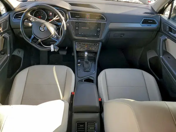 3VV3B7AX8JM020122 2018 VOLKSWAGEN TIGUAN - Image 8
