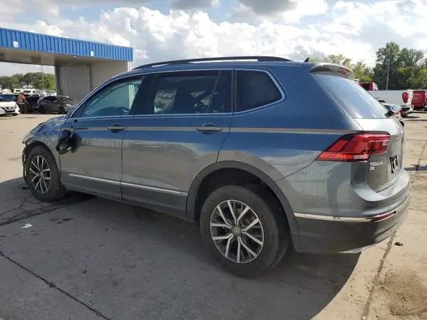 3VV3B7AX8JM022680 2018 VOLKSWAGEN TIGUAN - Image 2