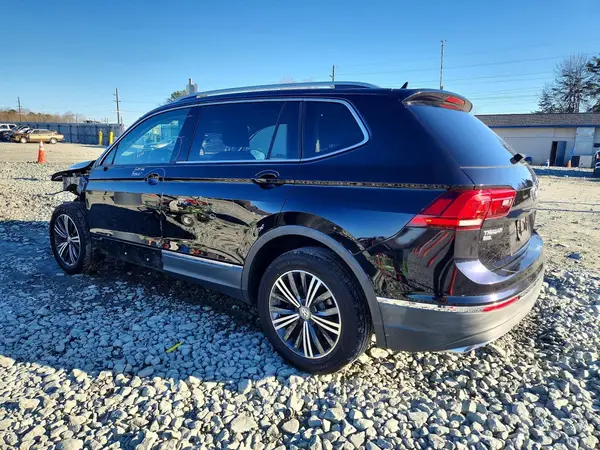 3VV3B7AX8JM031718 2018 VOLKSWAGEN TIGUAN - Image 2