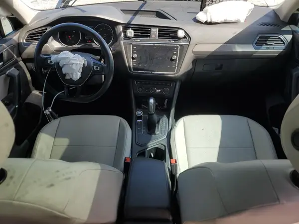 3VV3B7AX8JM040113 2018 VOLKSWAGEN TIGUAN - Image 8