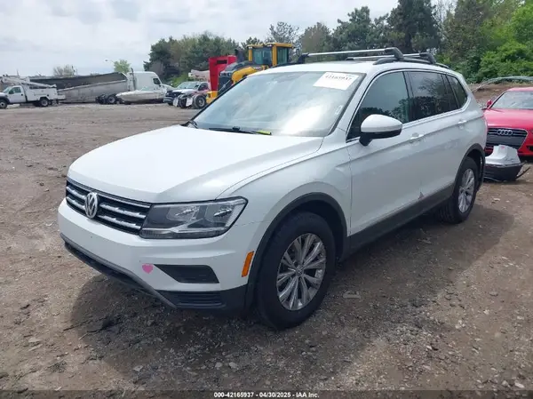 3VV3B7AX8JM044789 2018 VOLKSWAGEN TIGUAN - Image 2