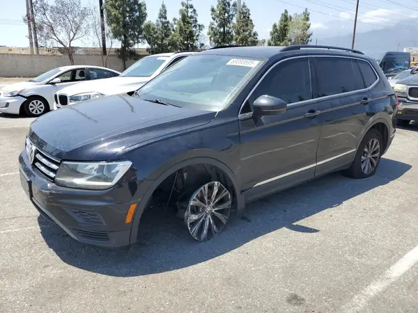 3VV3B7AX8JM053749 2018 VOLKSWAGEN TIGUAN - Image 1