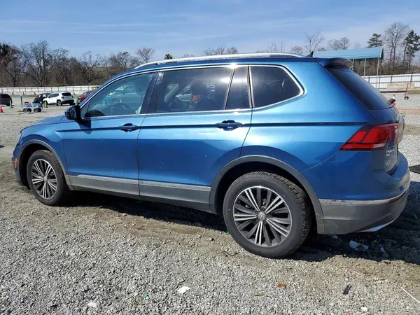 3VV3B7AX8JM064377 2018 VOLKSWAGEN TIGUAN - Image 2