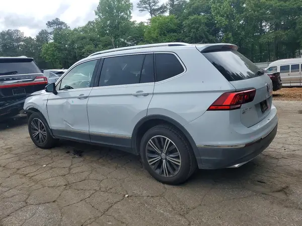 3VV3B7AX8JM068591 2018 VOLKSWAGEN TIGUAN - Image 2