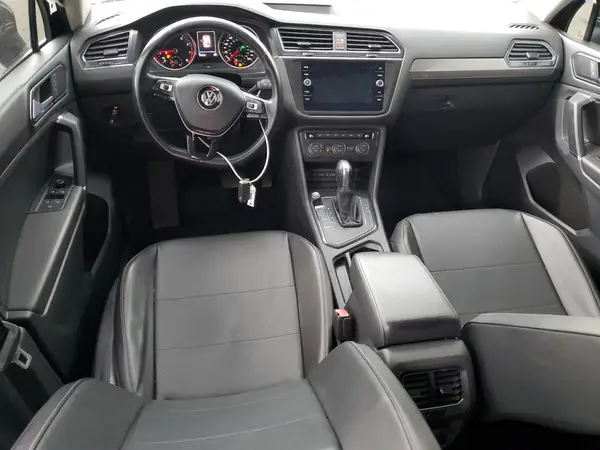 3VV3B7AX8JM103579 2018 VOLKSWAGEN TIGUAN - Image 8